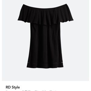 NWOT off the shoulder blouse!